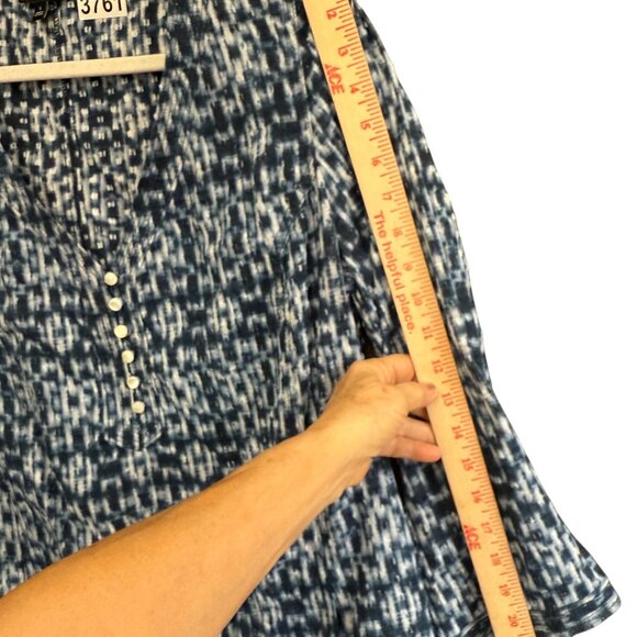 Talbots Abstract Print V-Neckline Button Front Blouse Top Women Large Blue - Picture 8 of 9